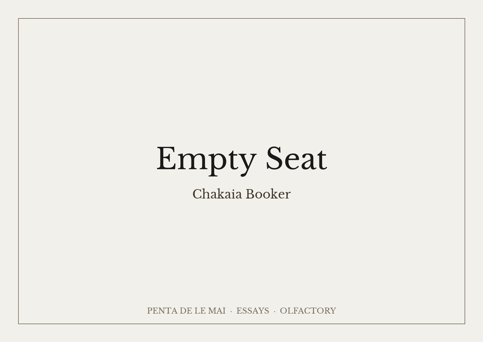 チャカイア・ブッカー「Empty Seat」：切ってねじったタイヤによる大型彫刻が壁から立ち上がる