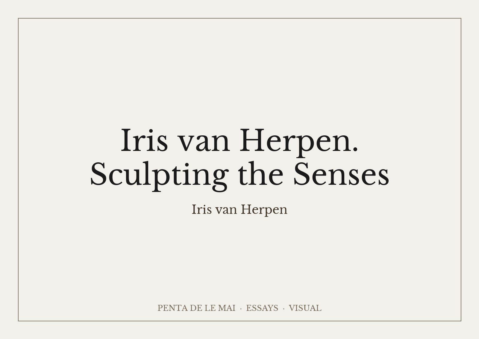 Iris van Herpen, Sculpting the Senses: váy haute couture trong suốt với cấu trúc như sóng nước, trưng bày tại MAD Paris