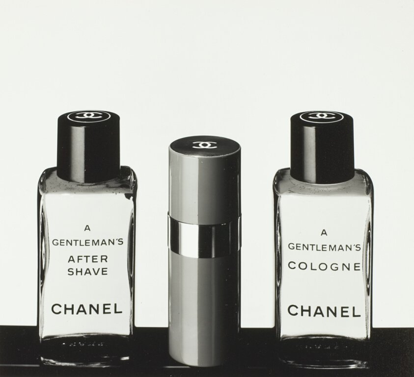 Irving Penn, 3 Chanel Products, New York: ảnh tĩnh vật đen trắng ba sản phẩm Chanel