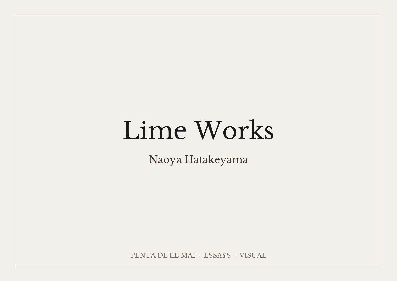 Naoya Hatakeyama, Lime Works: nhà máy đá vôi phủ bụi trắng với ống dẫn và băng chuyền, ánh đèn cam trong sương