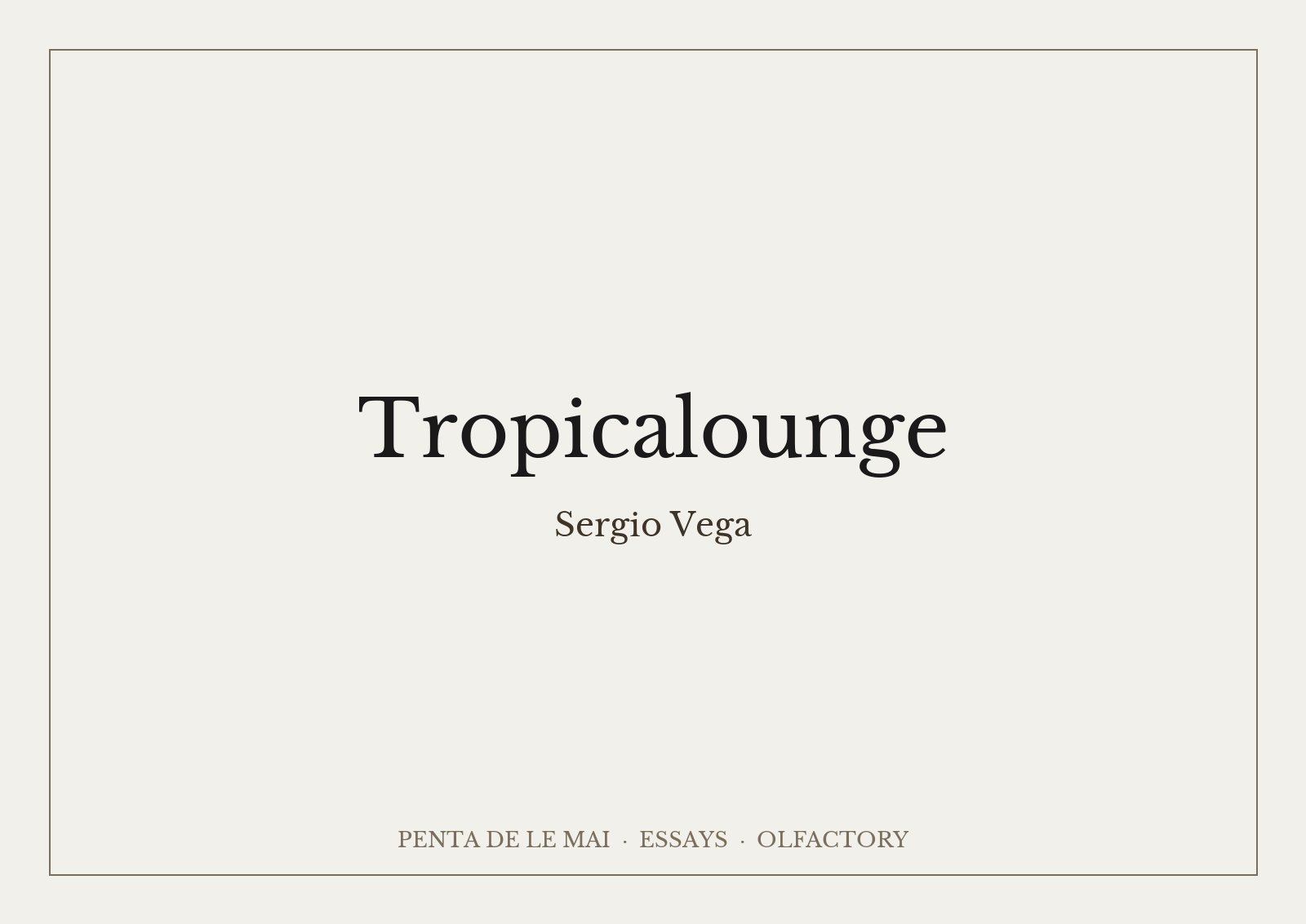 セルジオ・ヴェガ「Tropicalounge」：鮮やかな色の家具、鉢植えのヤシ、建築模型が置かれた熱帯のラウンジ