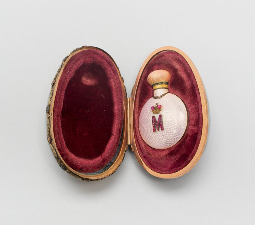 Fabergé. Miniature Easter Egg with Scent Bottle.