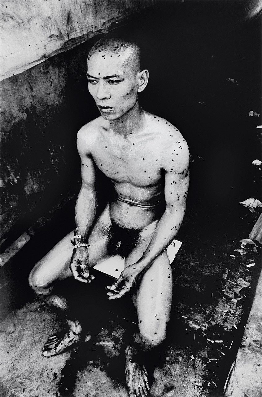 Zhang Huan. 12 Square Meters.